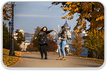 2024 📸Fotografo locale amichevole di Budapest in un'Ungheria sorprendente 09b Instawalk Your memories captured by a local Photographer / Videographer in Budapest.