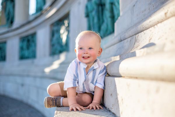 2024 Friendly Budapest Photographer - Easy booking Baby Thumbnail Horizontal 1418 Instawalk