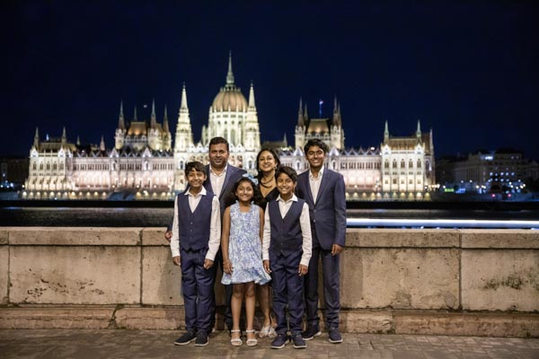 2024 Friendly Budapest Photographer - Easy booking Parliament Night Thumbnail Horizontal 9360 Instawalk