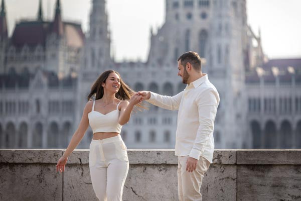 2024 Friendly Budapest Photographer - Easy booking Pre wedding Thumbnail Horizontal 1525 Instawalk
